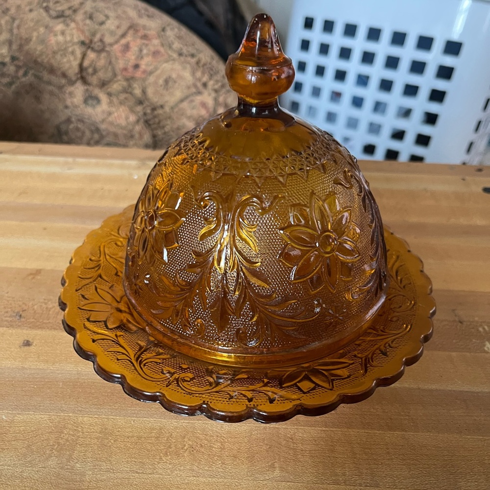 Indiana Glass sandwich amber butter dish with lid